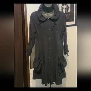 Chic Black Women's Versatile Wardrobe Piece